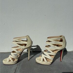 Leather white Christian Louboutin heels